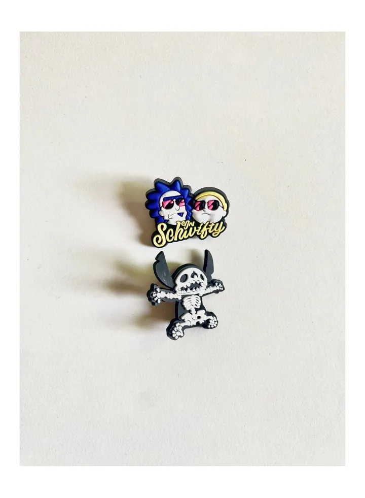 2 Pieces Cartoon Design Broochs