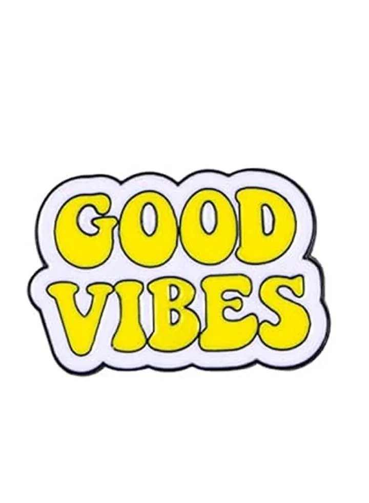 Distinctive and elegant unisex brooch with the motivational phrase "Good Vibes" wonderful accessory suitable for bags and clothes beautiful gift