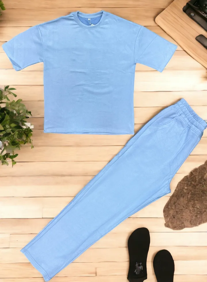 Comfort Classics T-shirt: Oversized Tee & Pants Set Effortlessly Stylish Essentials