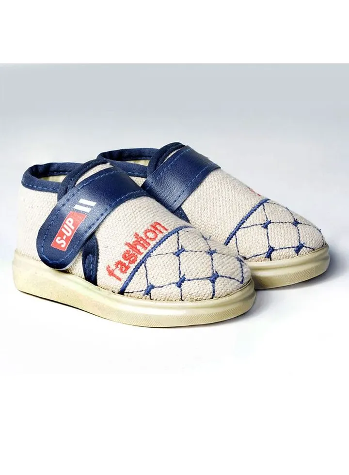 Boys shoes