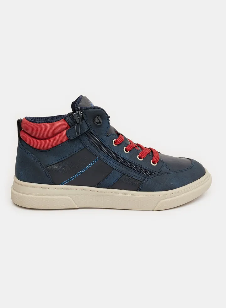 Low Top Sneaker