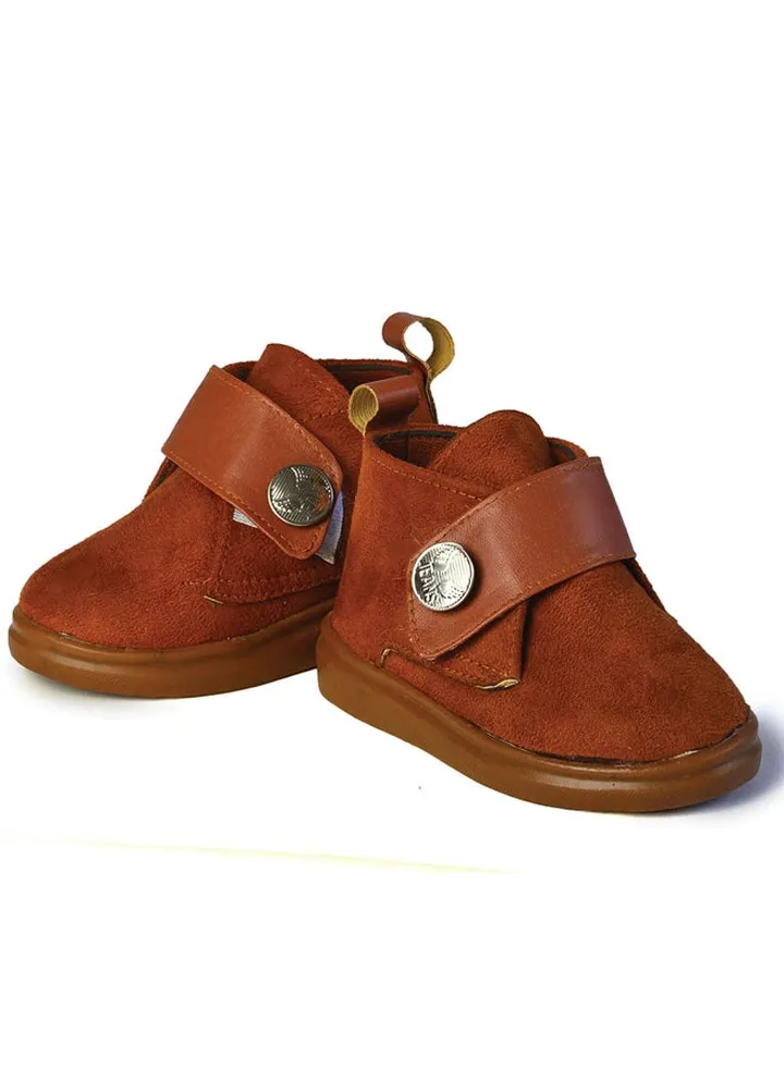Boys shoes