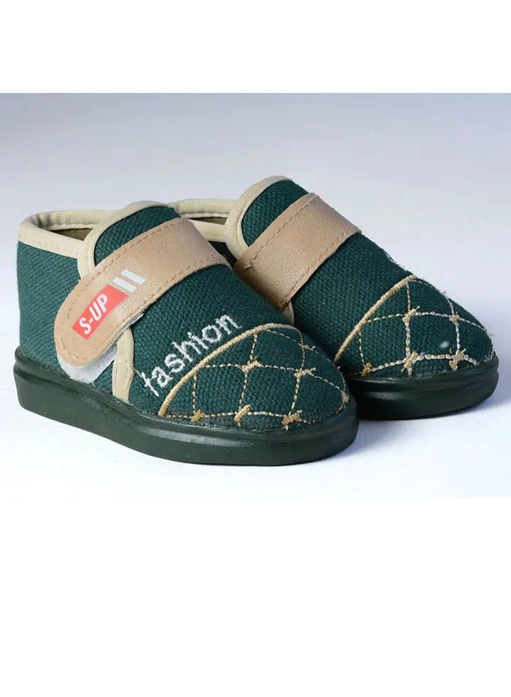 Boys shoes