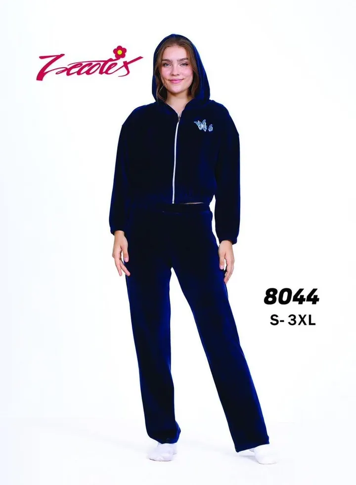 Distinctive winter pajamas 8044