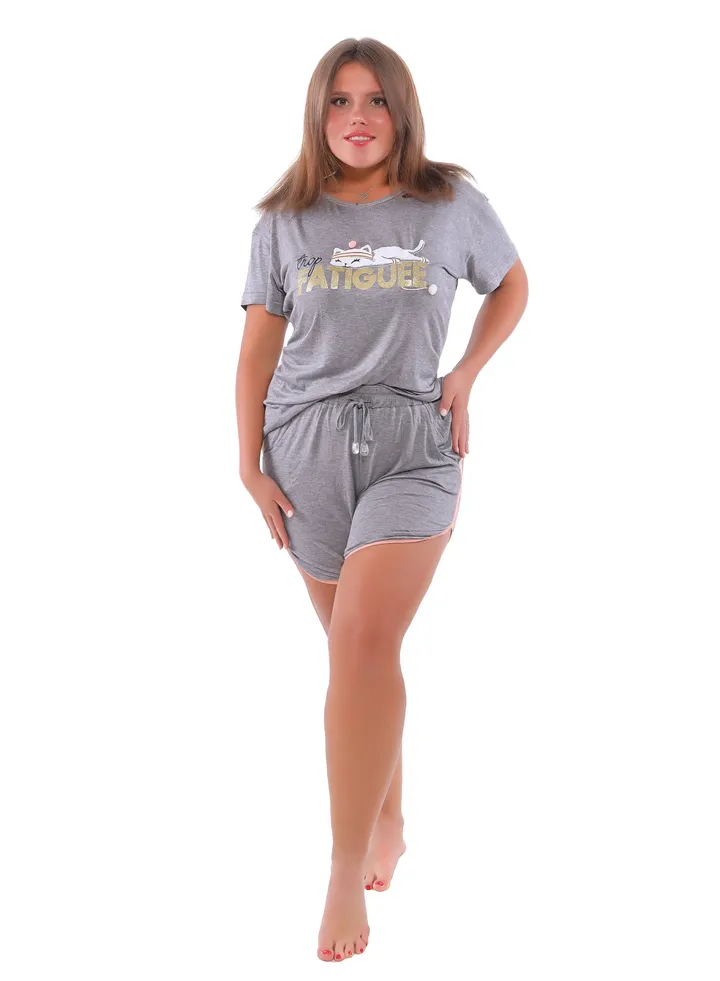 Women's 3-piece short-sleeved pajama set with shorts and wide pants. Summer pajamas for women, ideal for peaceful sleep and relaxation.