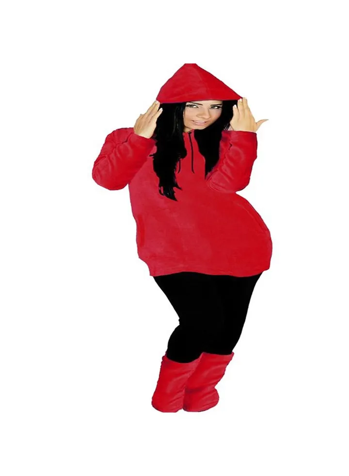 Women's pajamas with cape, including velvet footwear