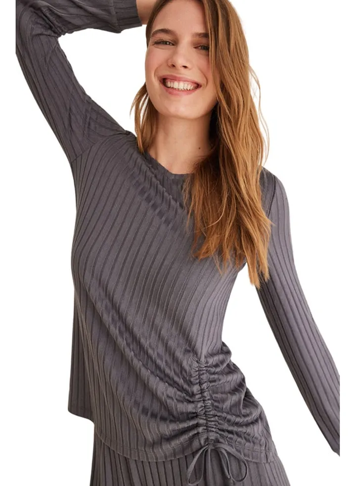 long sleeve t-shirt and pants set