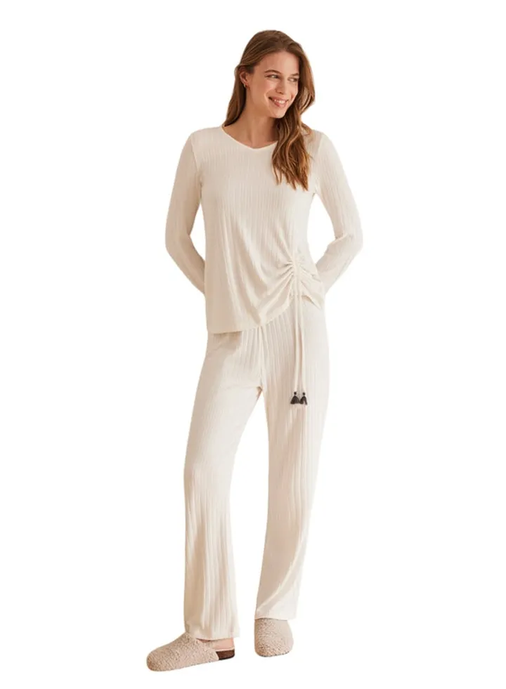 long sleeve t-shirt and pants set