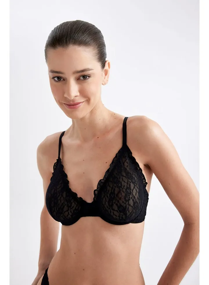 Woman Wire Bra