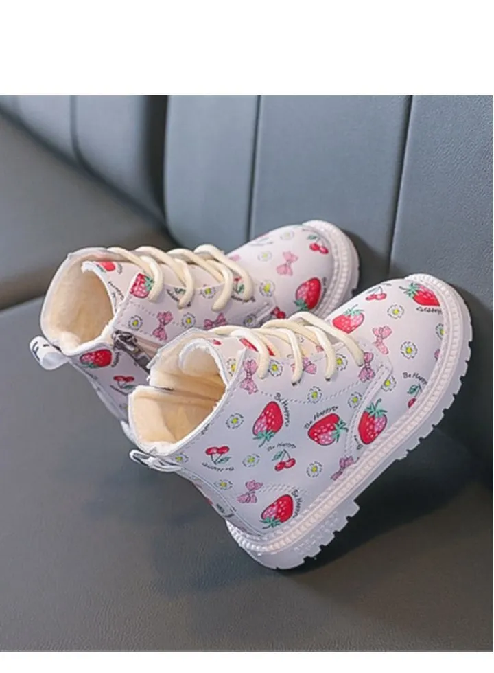 Warm and cute strawberry short boots