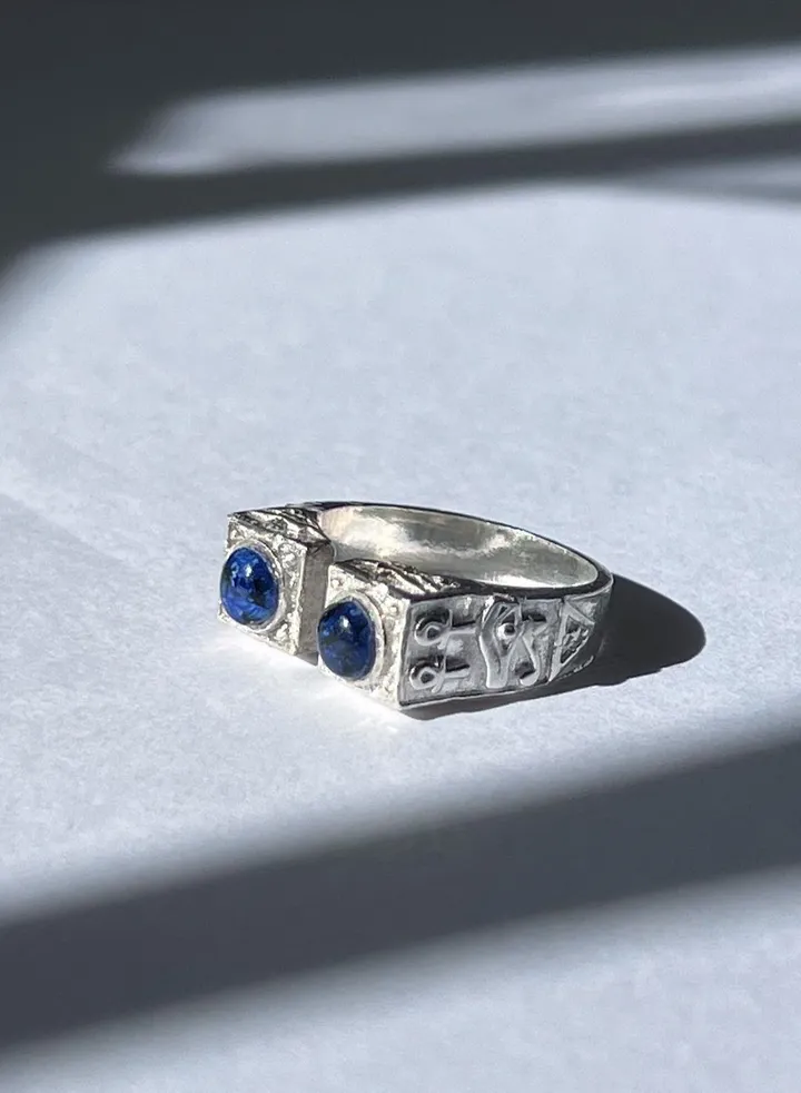Lapis lazuli bygone royal ring