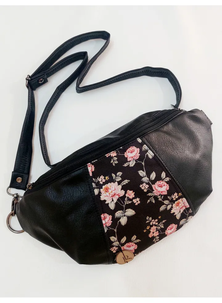 Leather waist bag black