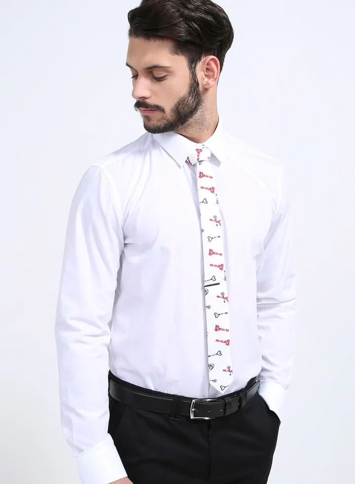 Key Master Tie White