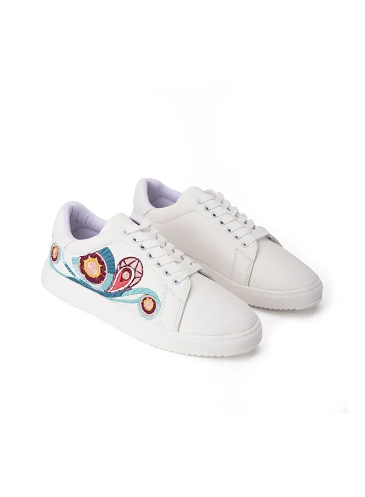 Casual Lace-up With Round Toe Niarobi Sneakers White