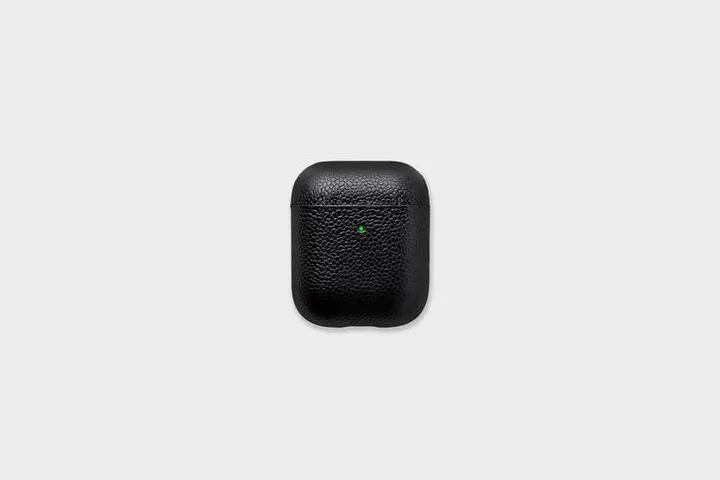 Courant Airpods Leather Case - Black