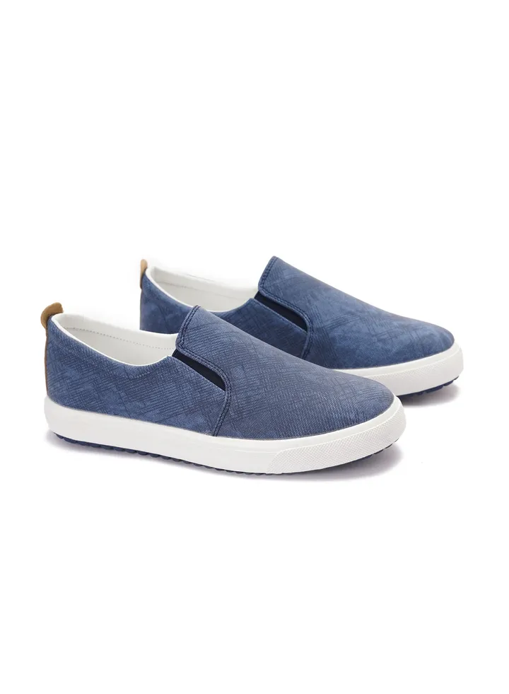 Low Top Sneakers
