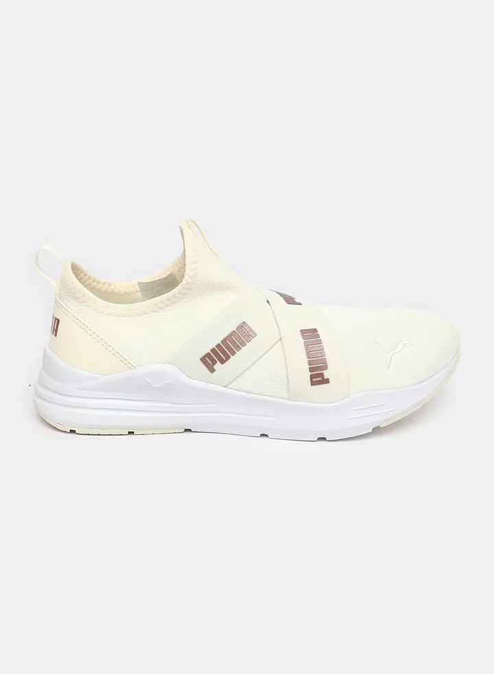 Space Metallics Sportstyle Core Sneakers
