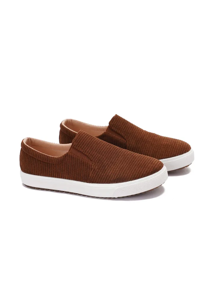 Low Top Sneakers