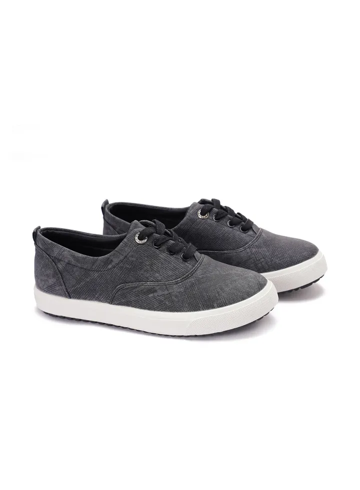 Low Top Sneakers