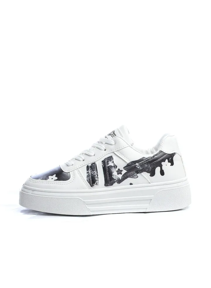 Side Colored lace-up sneaekrs for women