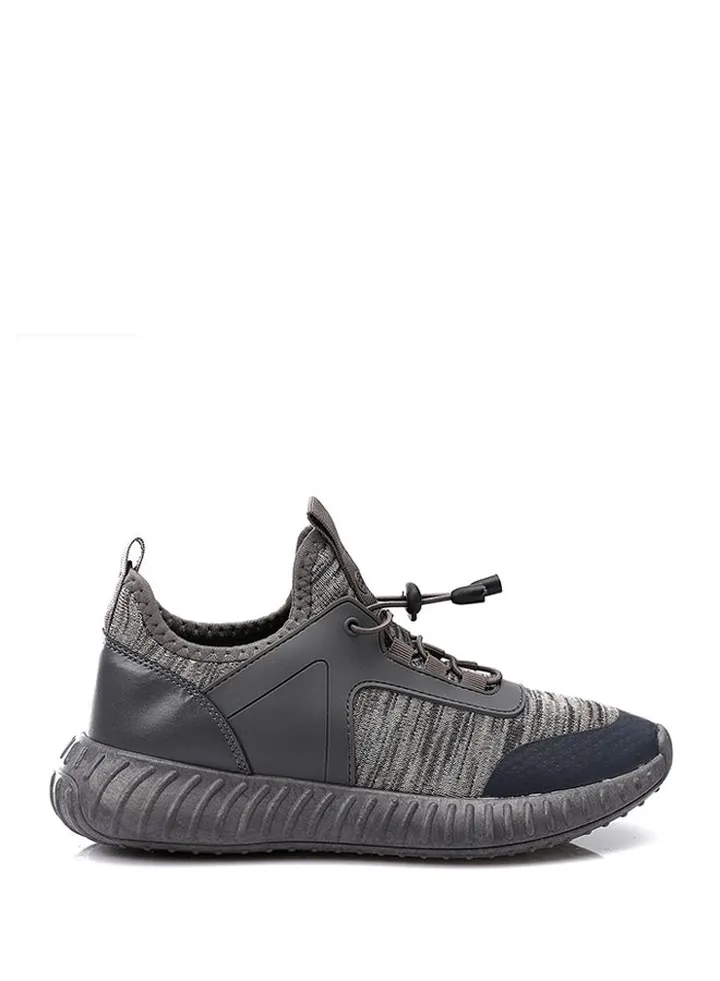 Women's multicolor fashion sneakers
