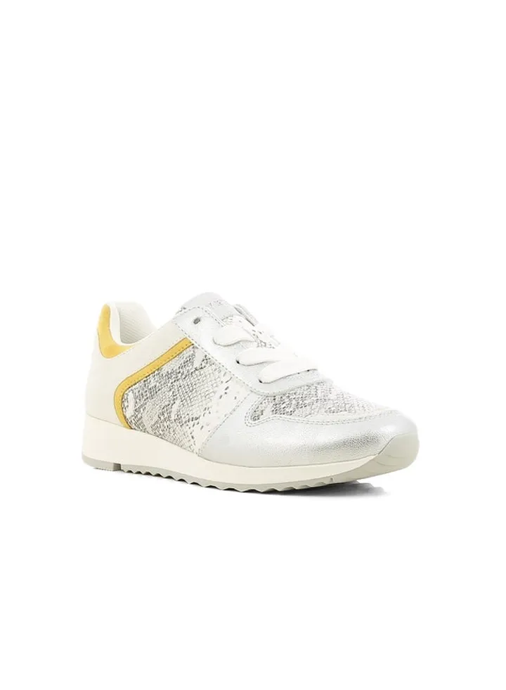Low Top Sneaker