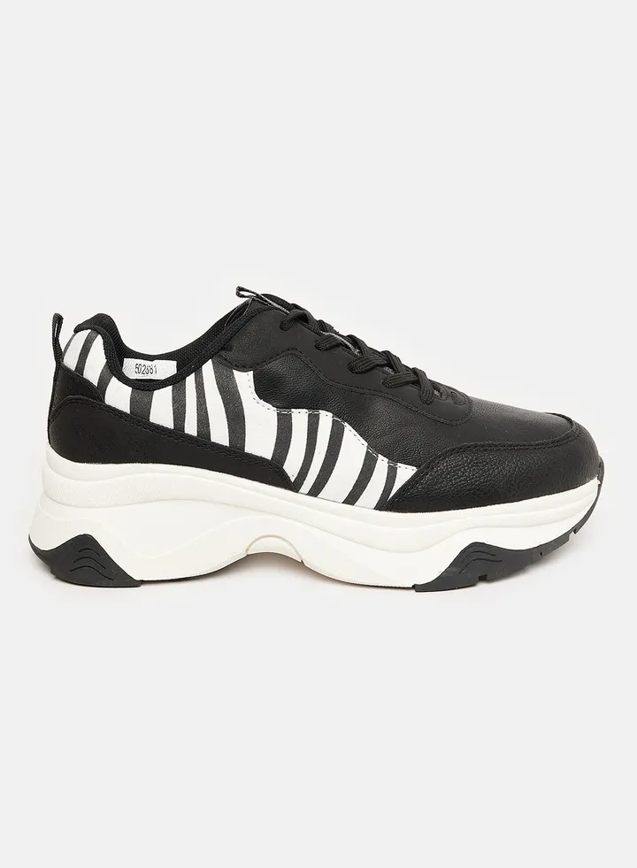 Low Top Sneaker