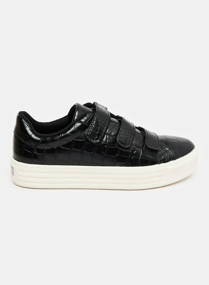 Low Top Sneaker