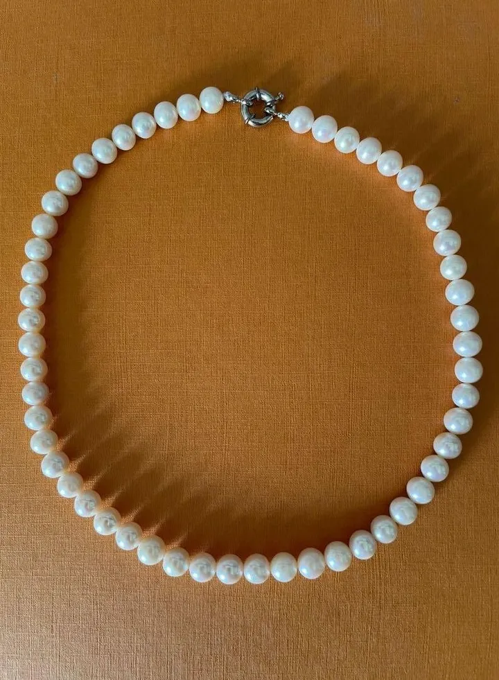 Pearl necklace