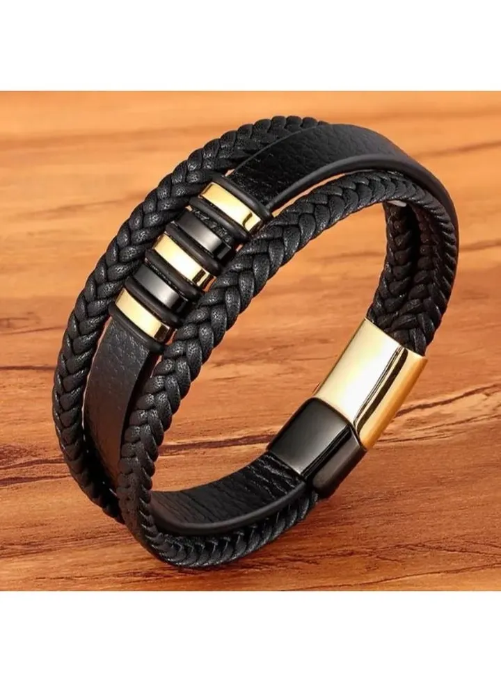 Luxurious wrist accessory that adds a wonderful touch to your outfit and suits anyone