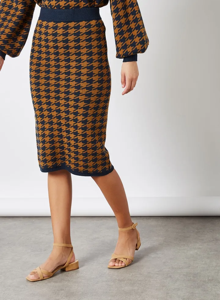 Hadley Skirt Monks Robe Hadley Aop