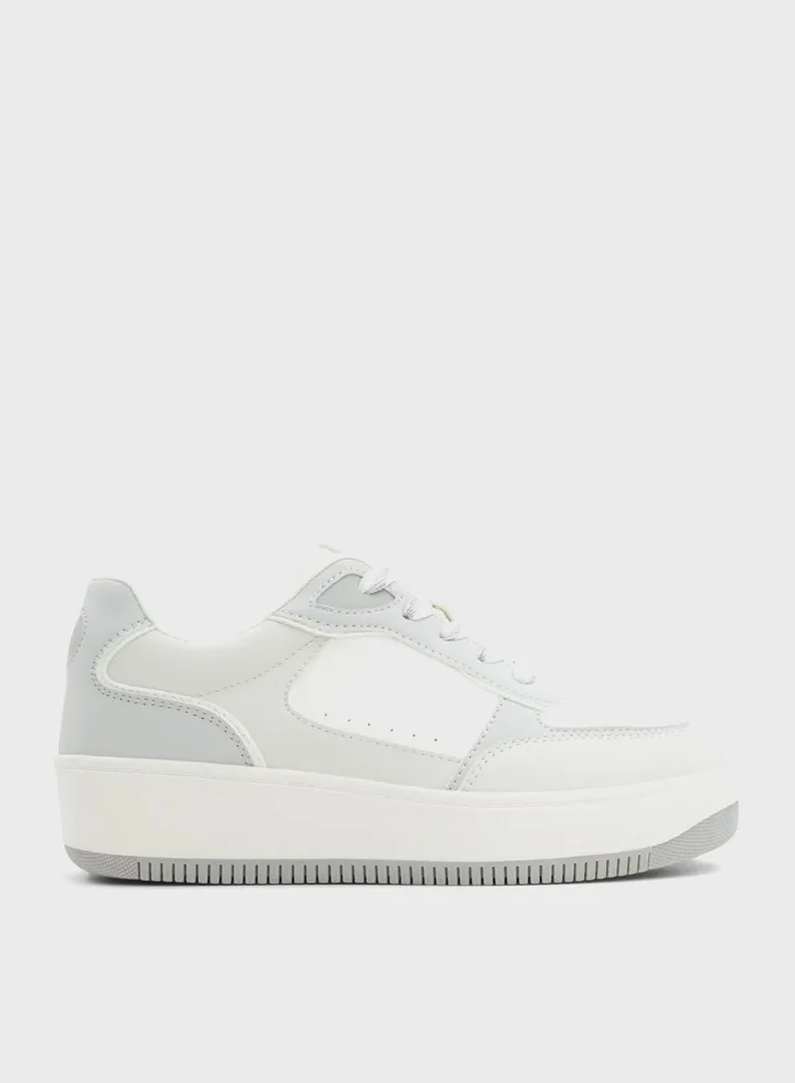 Freshy Low Top Sneakers