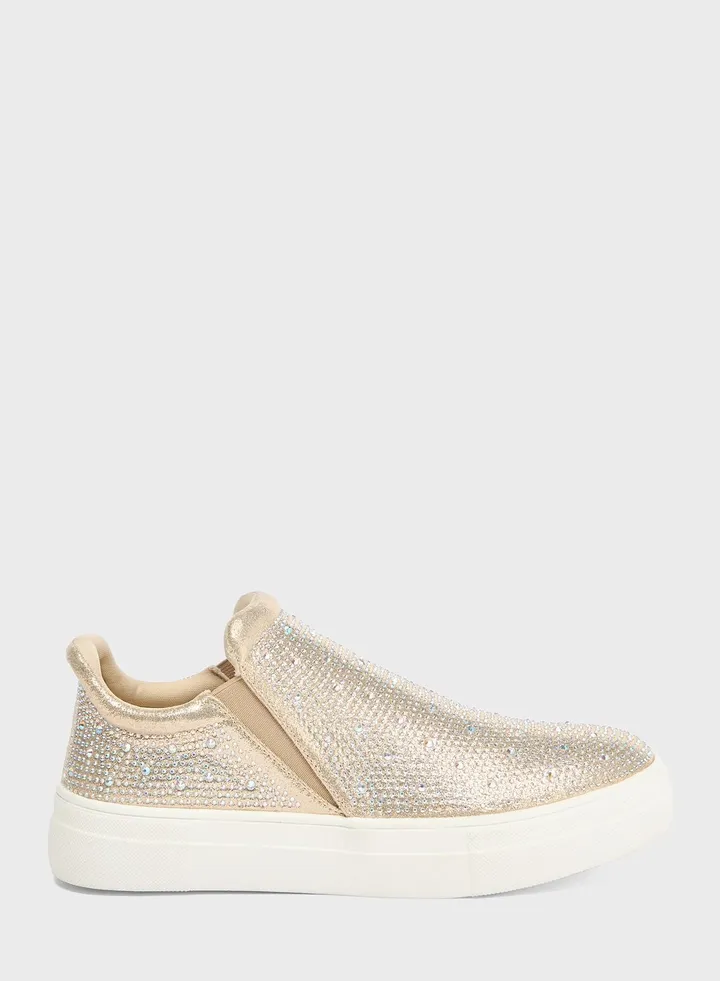 Casual Low Top Sneakers
