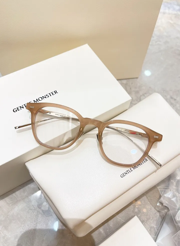 GENTLE MONSTER Anti-blue Light Glasses—ROB