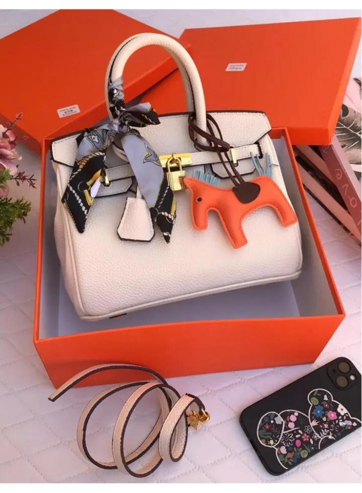 High quality Hermes bag including accessories