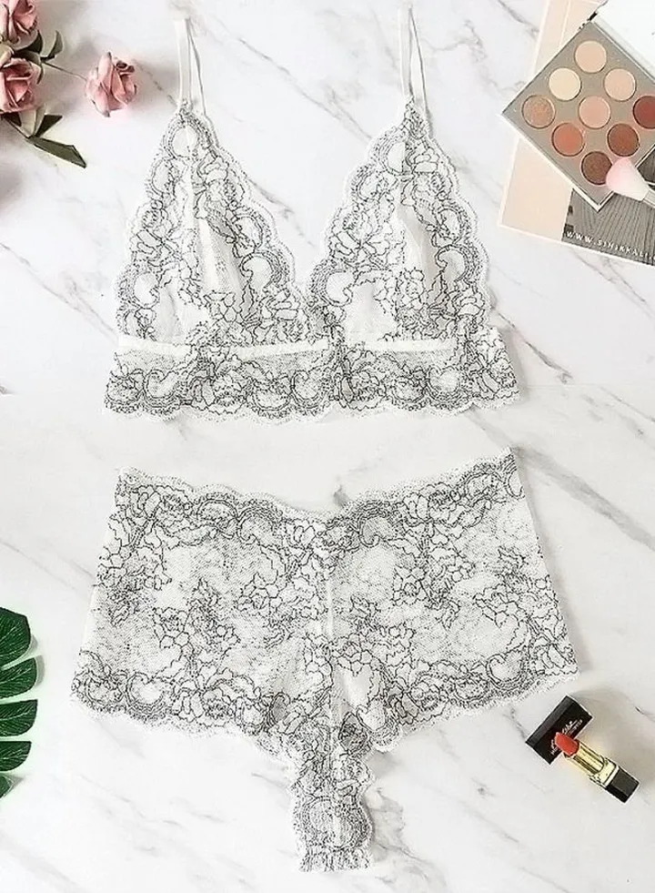 Two Piece Pajama Set for Women Lace Pajamas Flower Print Women's Pajama Sets V-neck Stretch Satin Lingerie Pajamas Home Wear Nightwear High Quality Fabric, Gentle and Skin Friendly, Full of Elasticity