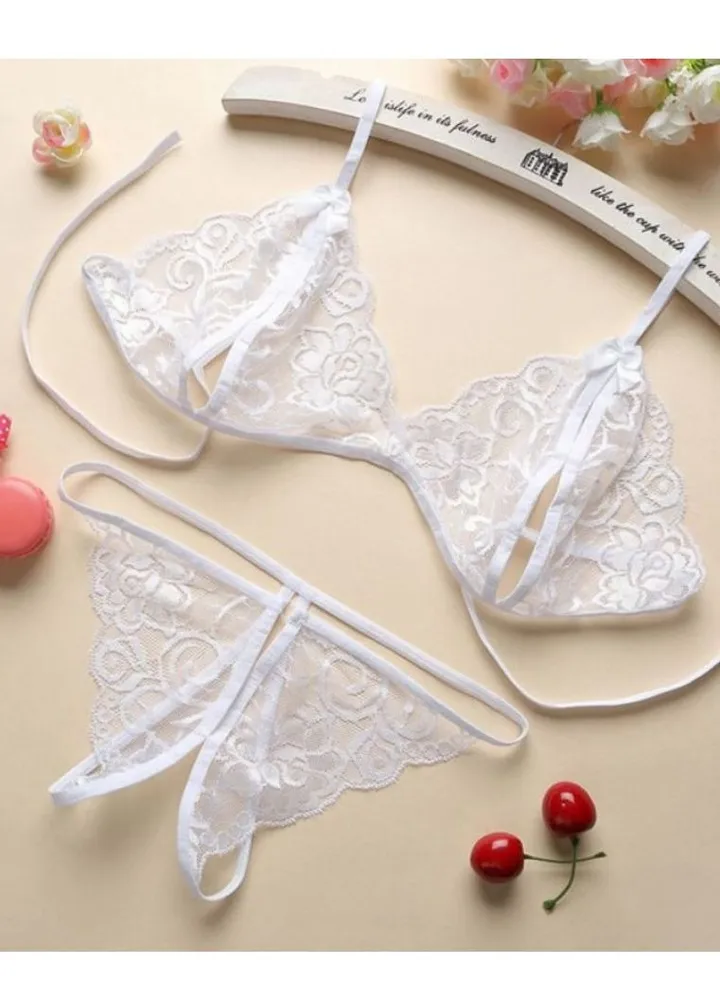Three point lace underwear