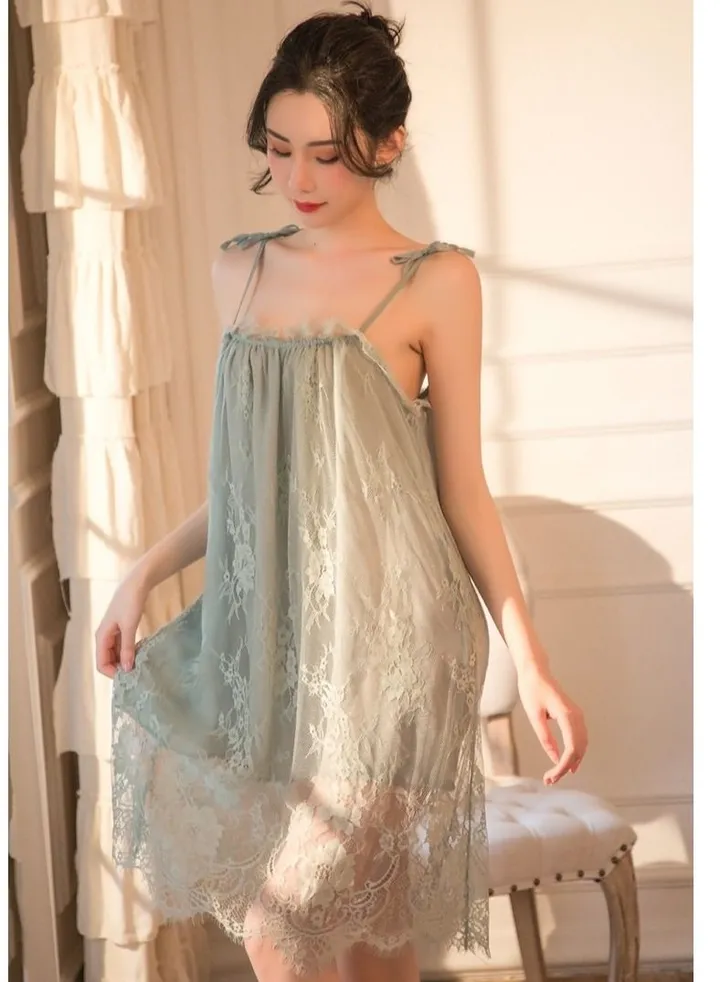 lace suspender bottoming skirt
