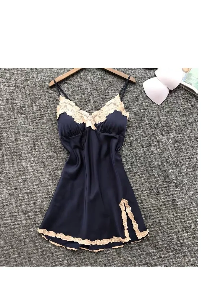lace suspender bottoming skirt