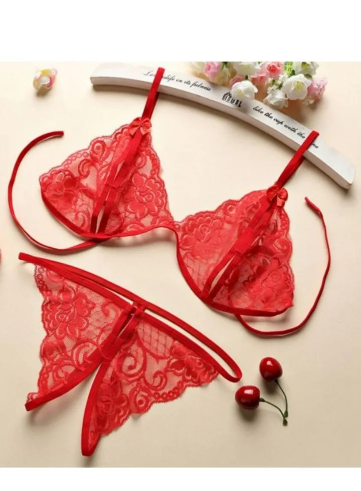 Three point lace underwear