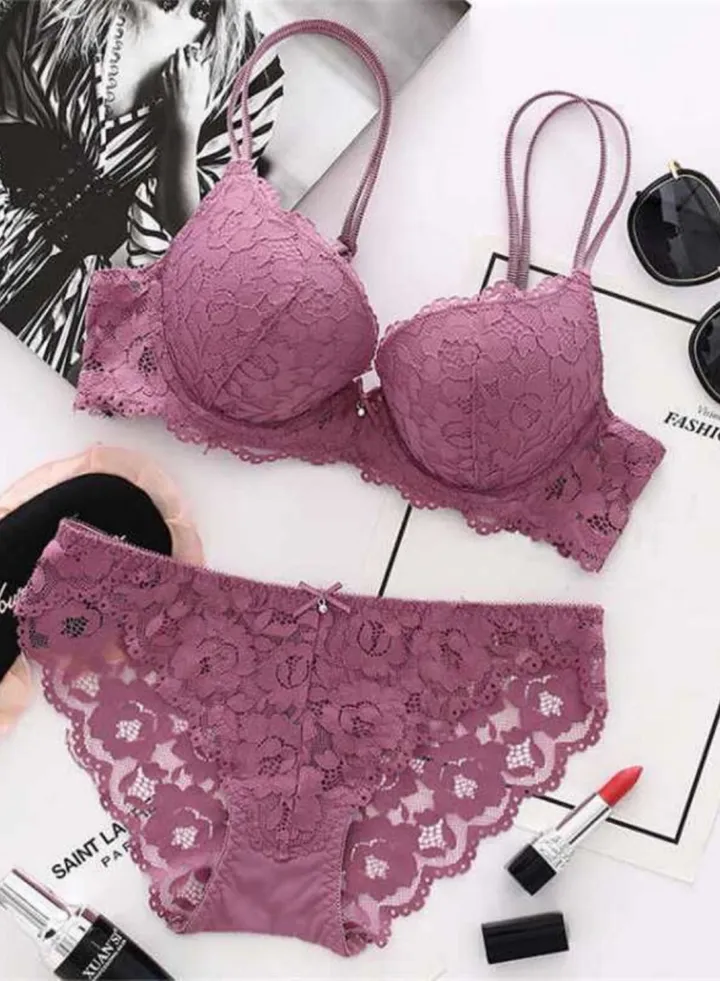 Three point lace underwear