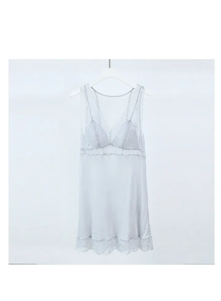 lace suspender bottoming skirt
