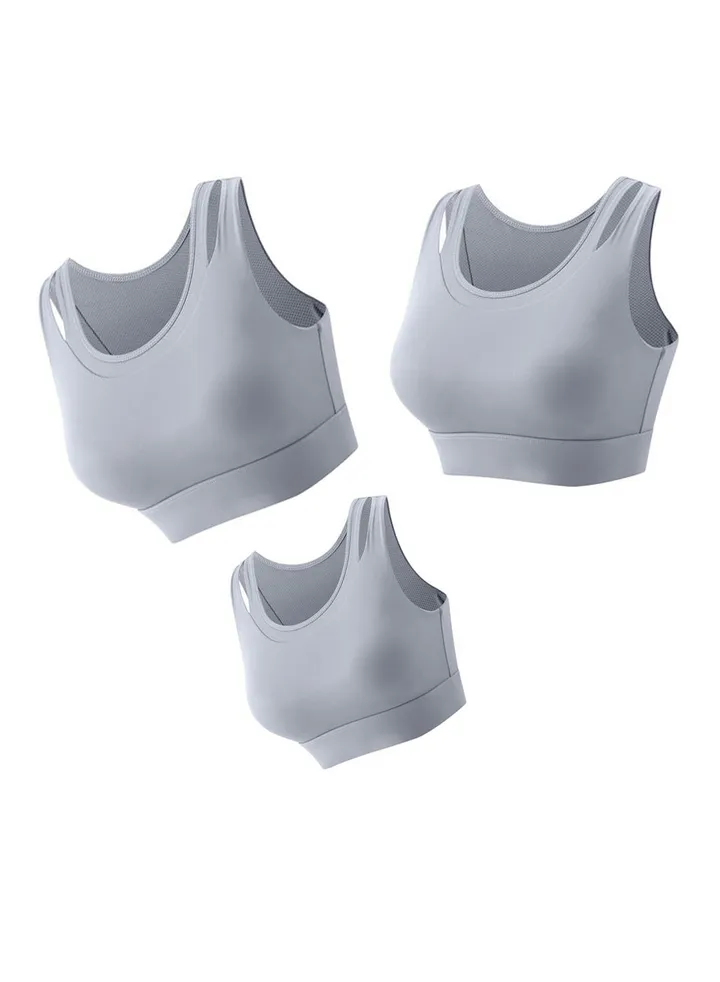Women wear a high-strength shock-proof sports bra over a thin back(Three piece)