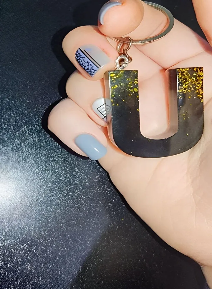 Alphabet Letter Keychain- Letter (U) black