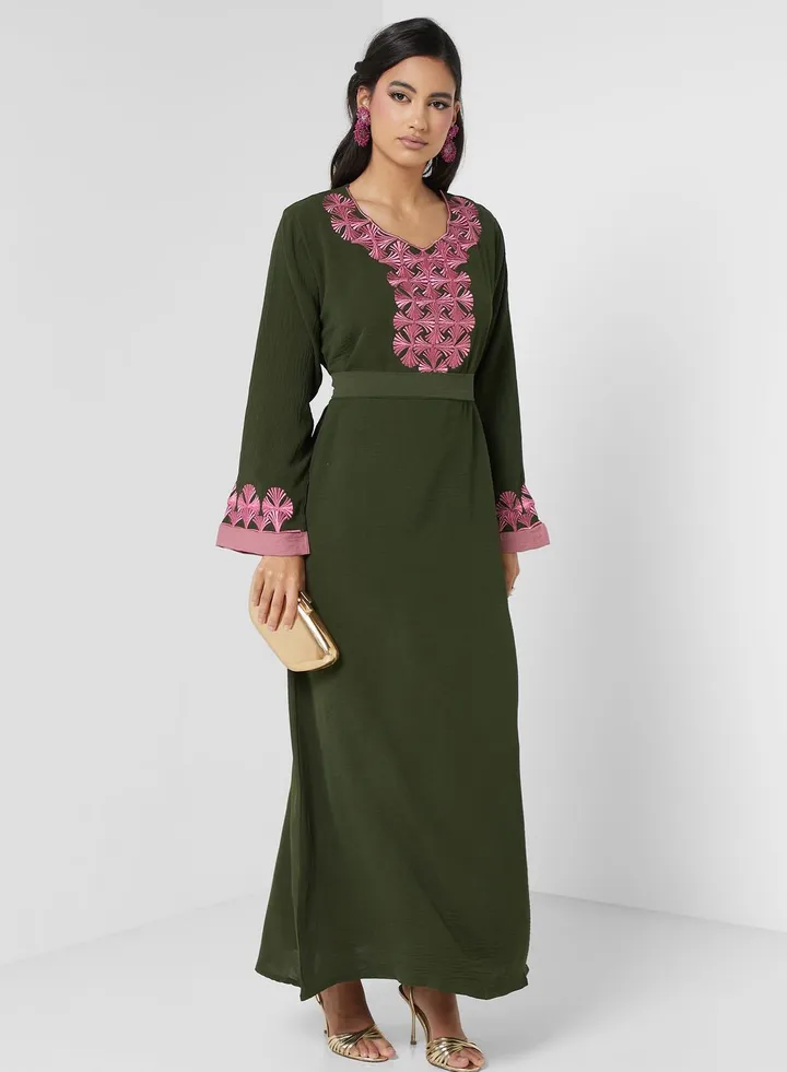 Embroidered Belted Jalabiya