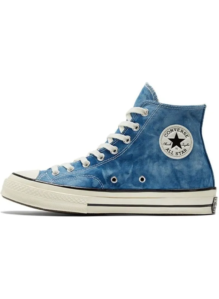 Classic casual shoes for both men and women