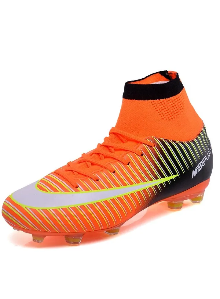 New Comfortable Football Shoes for Men