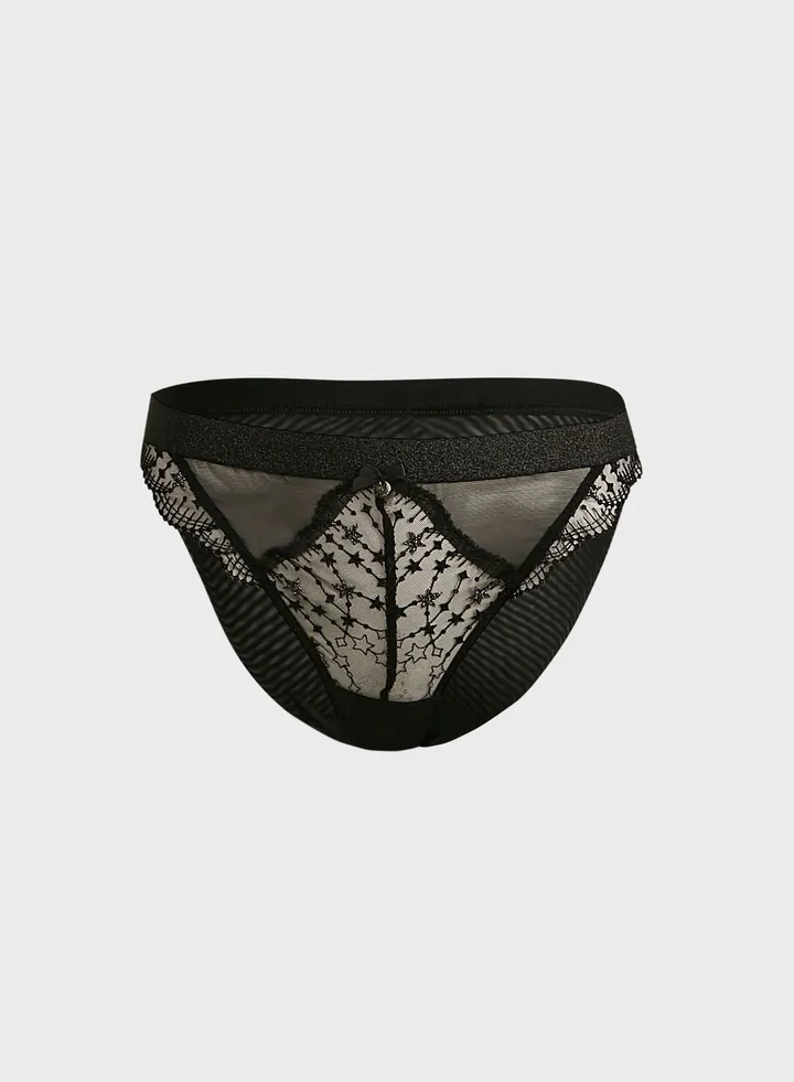 Kiana Tanga Thong