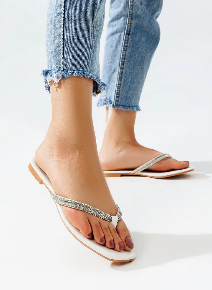 Flat Slipper With Toes And Braces-WHITE