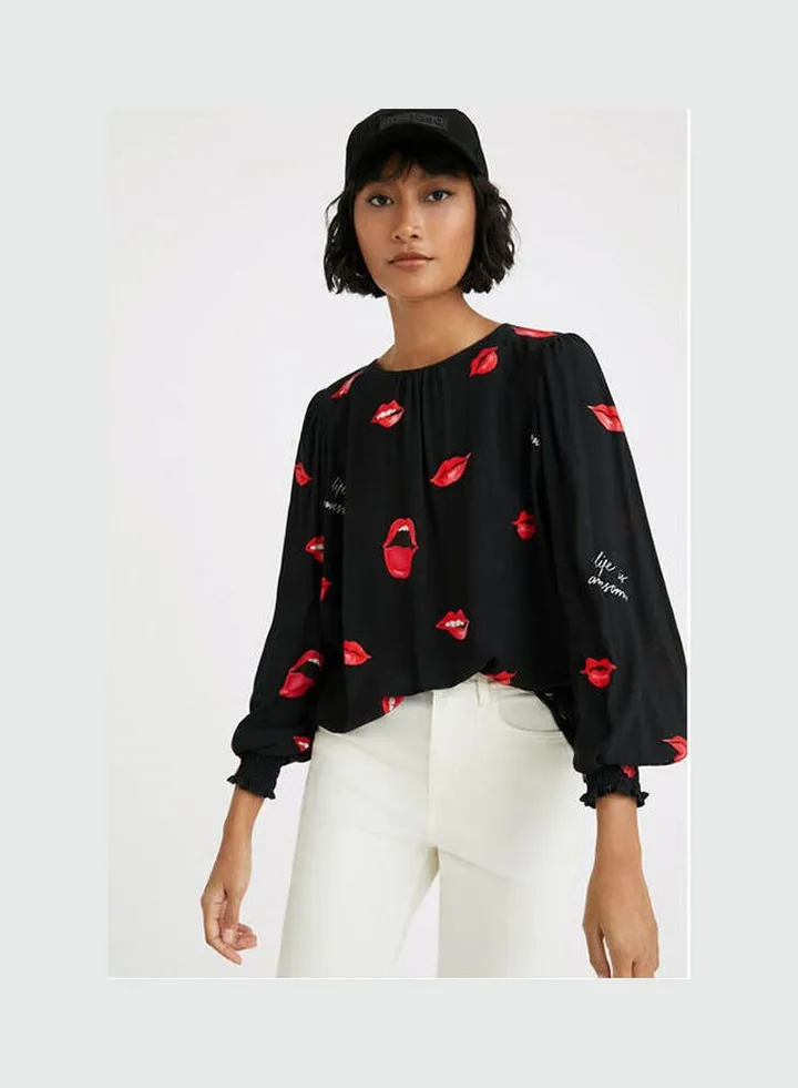 Red Lips Long Sleeve Black Print